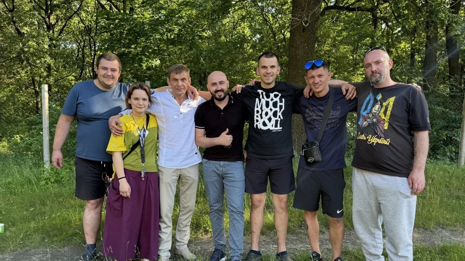 Учасники програми разом із фахівцями на виїзді в ліс